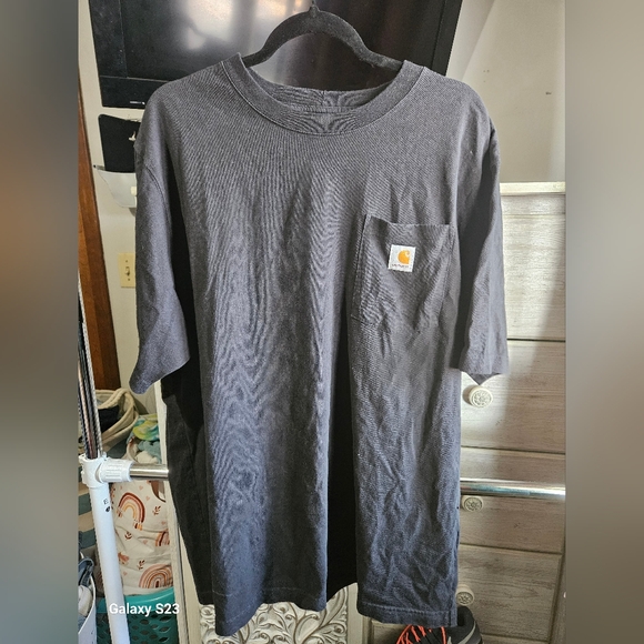 CARHART Sz. LARGE BLACK SHORT SLEEVE WITH POCKET LOOSE FIT - Picture 1 of 3
